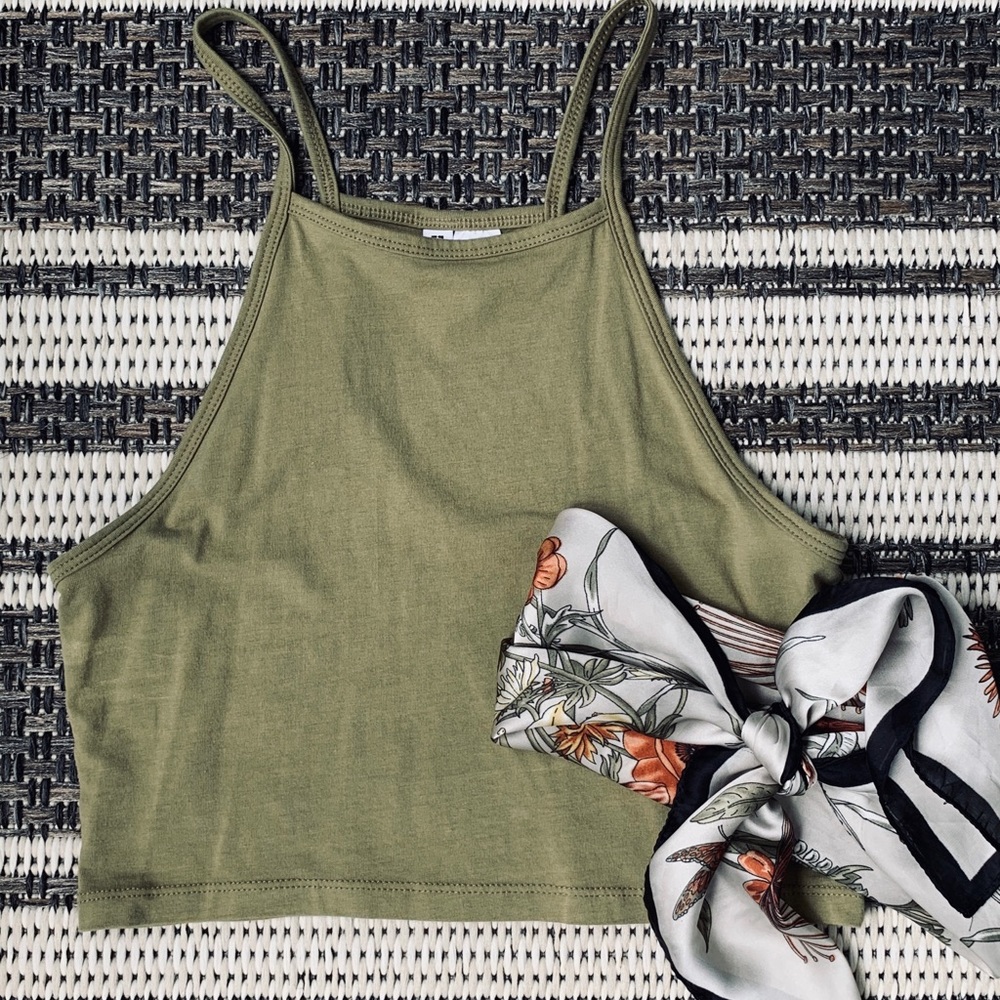 NWOT H&M Basic Collection Crop Top
